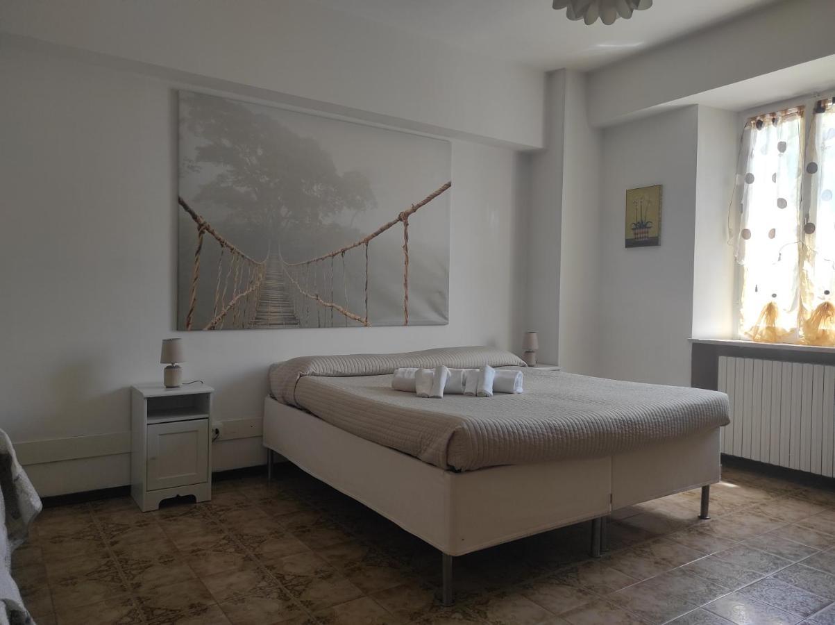 Monolocali Da Vinci Hotell Falconara Marittima Exteriör bild